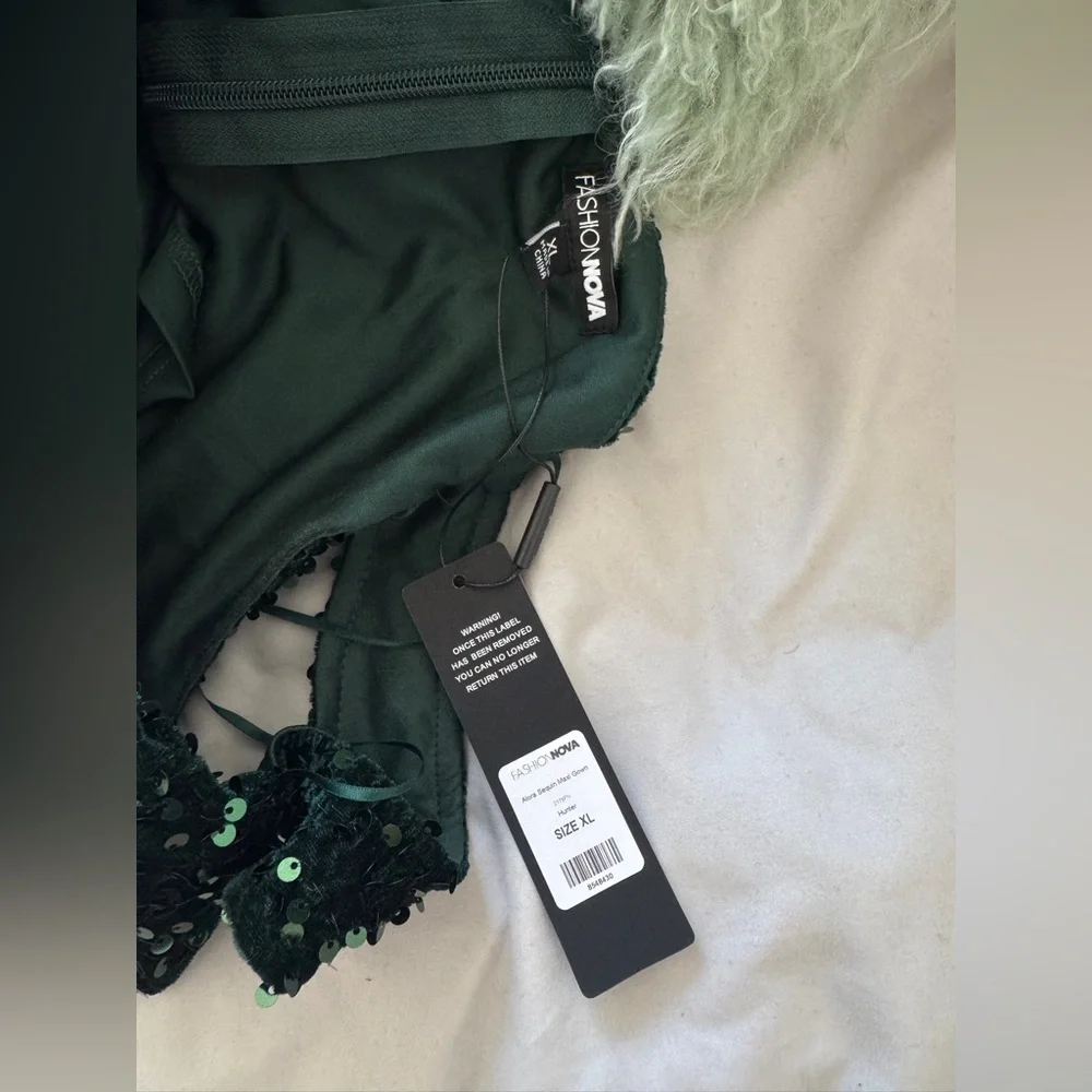 Off-Shoulder Dark Green Sequin Dress NWT new with tags - Picture 7 of 8